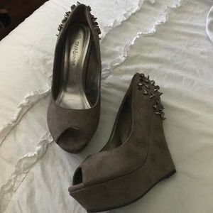 Heel Spiked Open Toe Suede Wedges