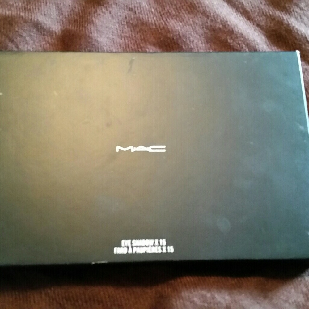 Mac eye pallet