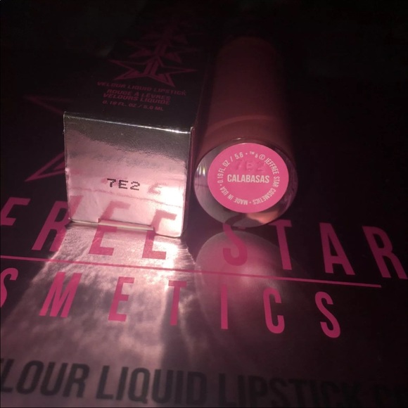 Calabases Liquid Lipstick - Picture 2 of 3