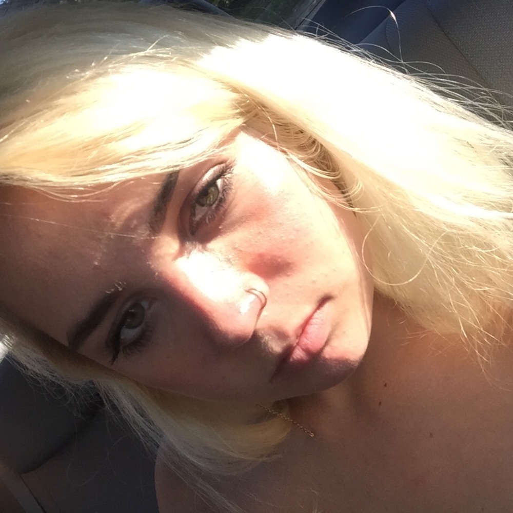 Meet your Posher, Elana