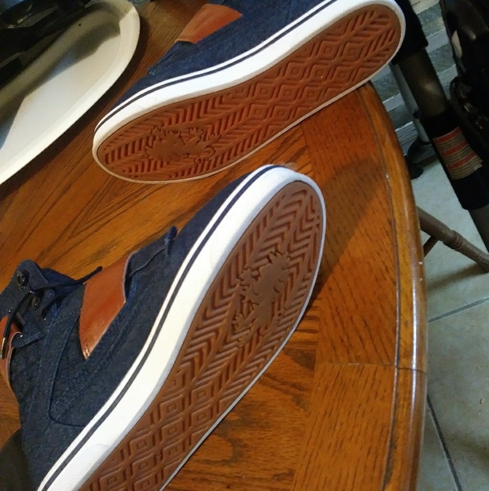 VLADOS - Picture 2 of 2
