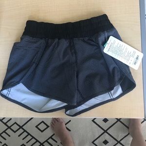 Lululemon tracker shorts