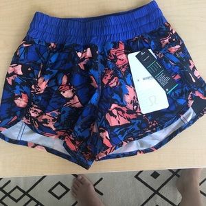Lululemon tracker shorts