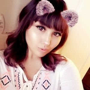 Meet your Posher, Leslie