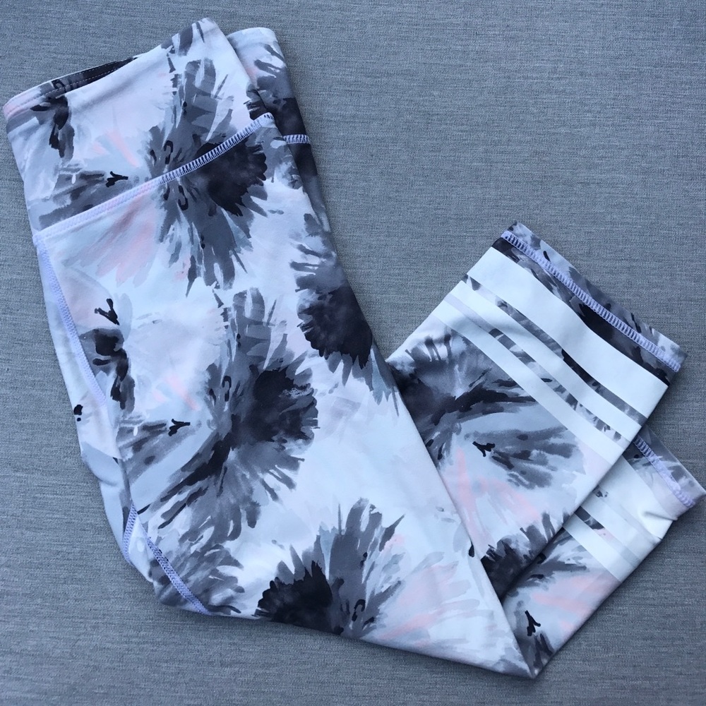 Fabletics floral crop-M