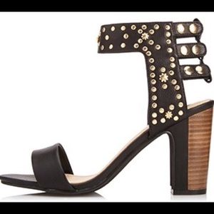 Forever21 | Black Stud Heels