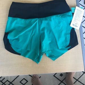 Lululemon smooth stride shorts