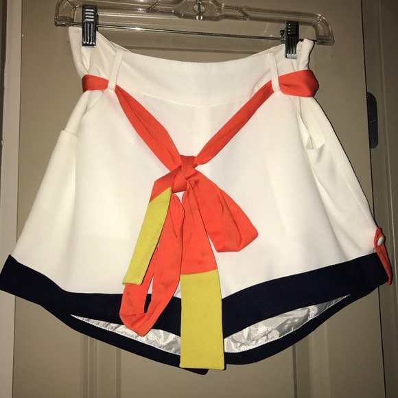 New with tags shorts - Picture 1 of 2
