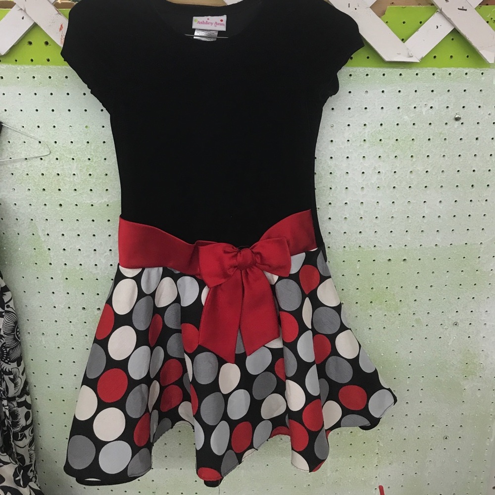 Girls dress polka dots