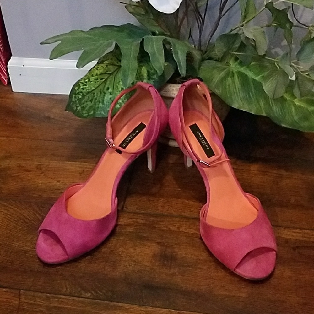 Ann Taylor ankle strap open pumps