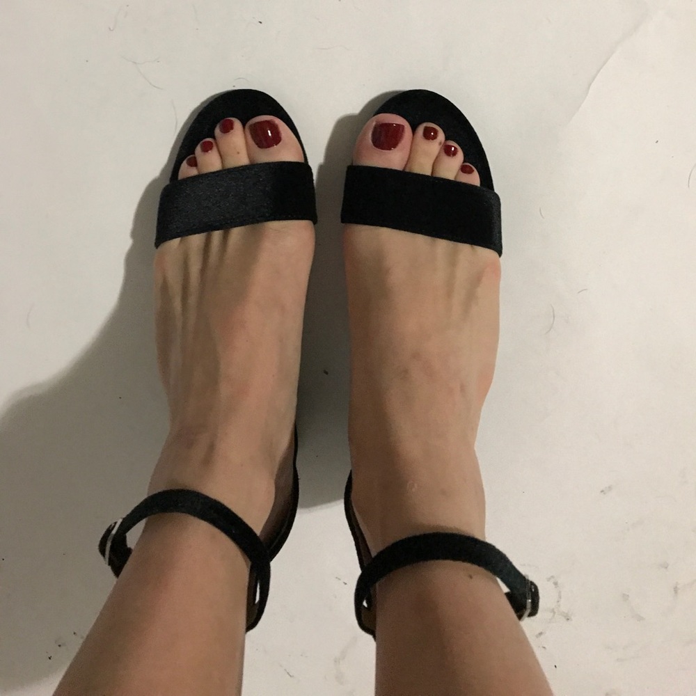Black strappy sandal
