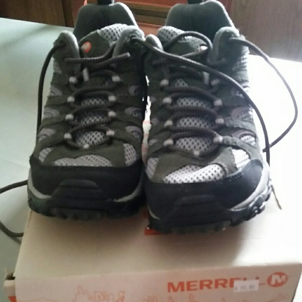 Womens Hiking shoes