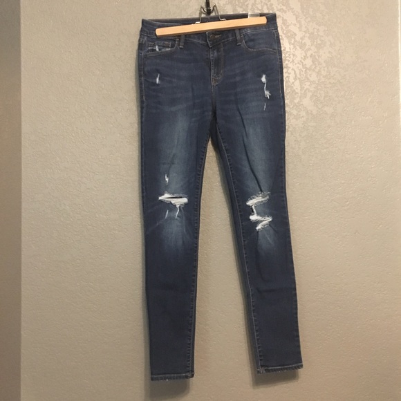Old Navy Denim - Like new Old Navy Rockstar jeans. Rips