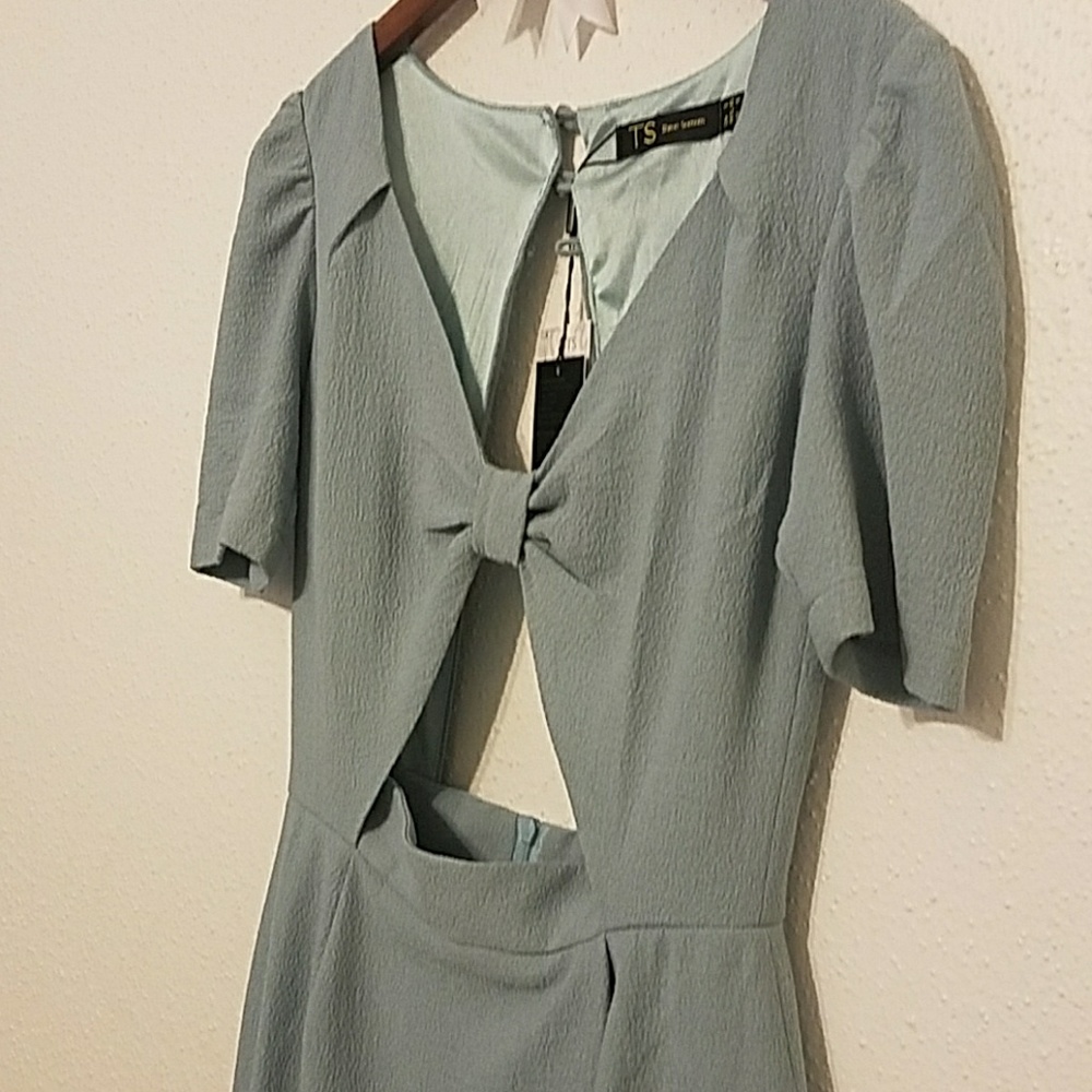 Dress - Picture 2 of 7