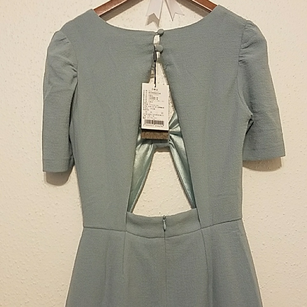Dress - Picture 5 of 7