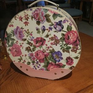 Floral hat box