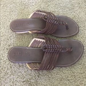 Bedstu sandals size 8
