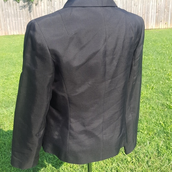 Ann Taylor blazer (8) - Picture 6 of 7