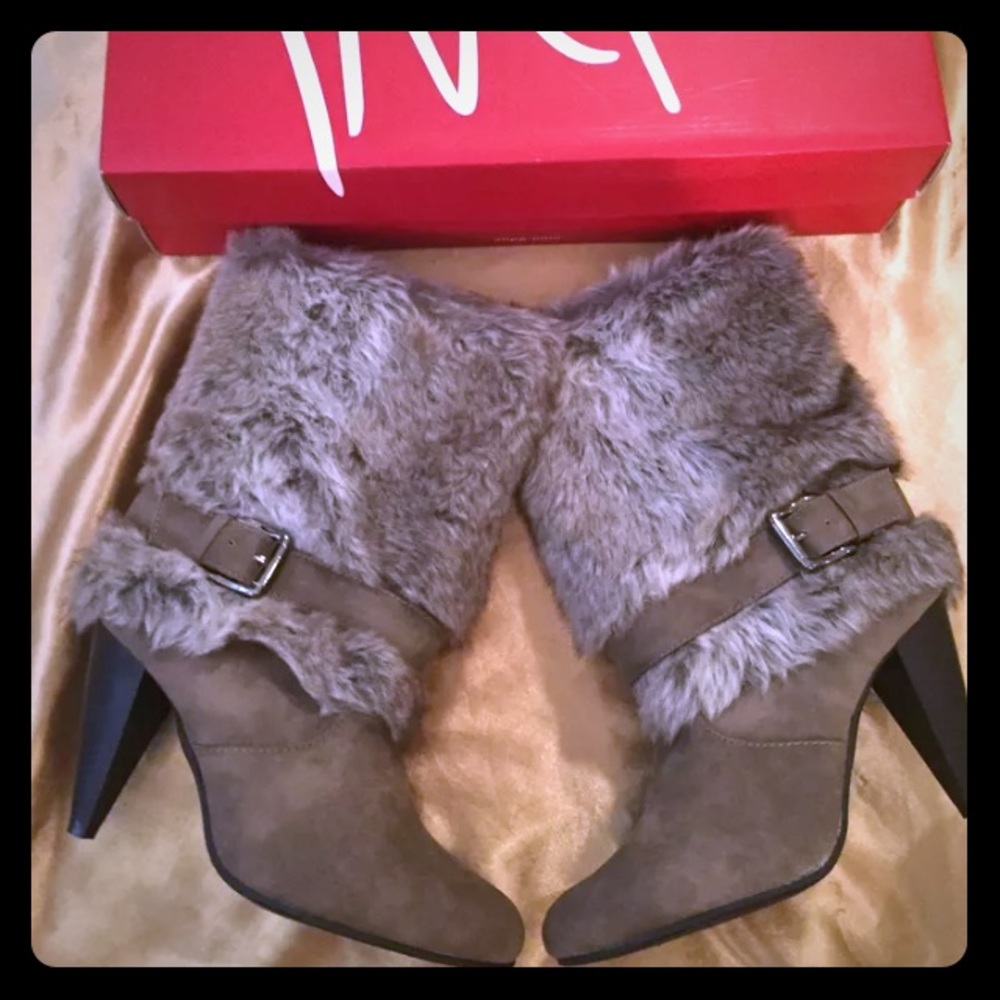 NWT IMPO Ankle Boots with Fur❤️