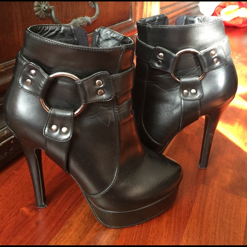 Charles David Black Booties