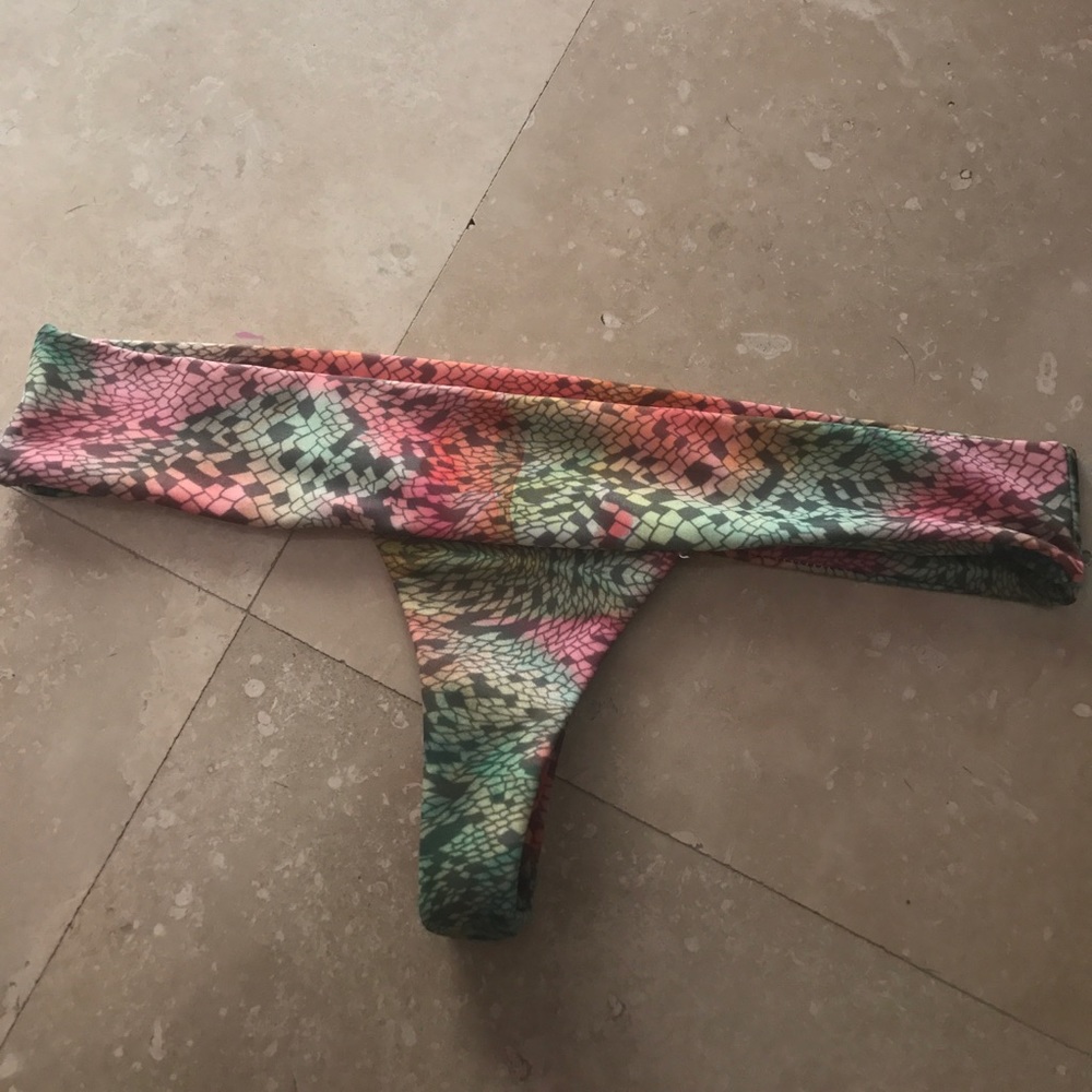 Stone fox swim tucker large