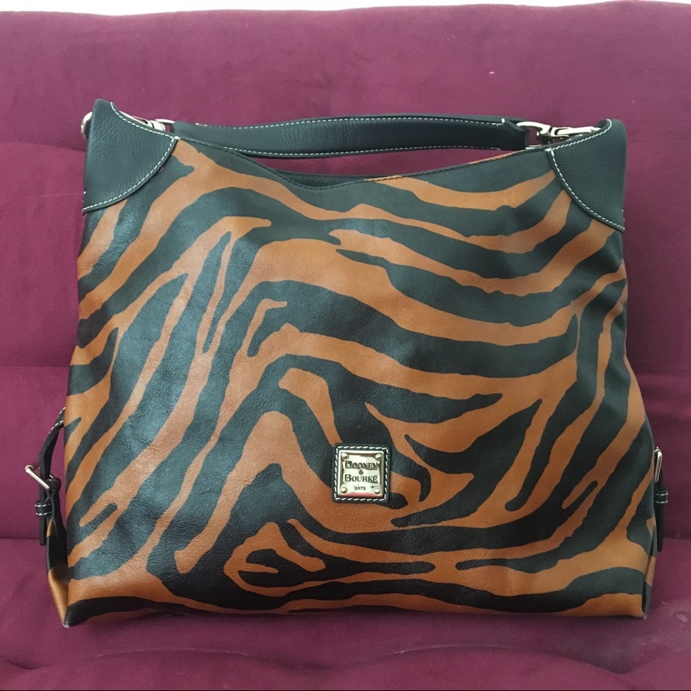 Dooney & Bourke large leather tiger stripe hobo 🐯