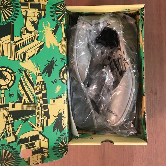 NIB | Fly London | Piat Low Wedge | Silver | 40M - Picture 2 of 7