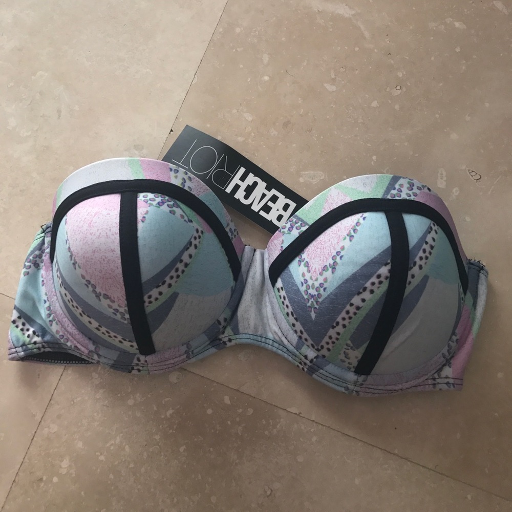 Beach riot bandeau top