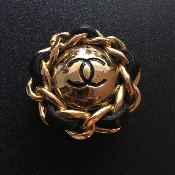 CHANEL Accessories - Vintage Chanel Earrings