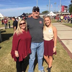 Meet your Posher, Connie