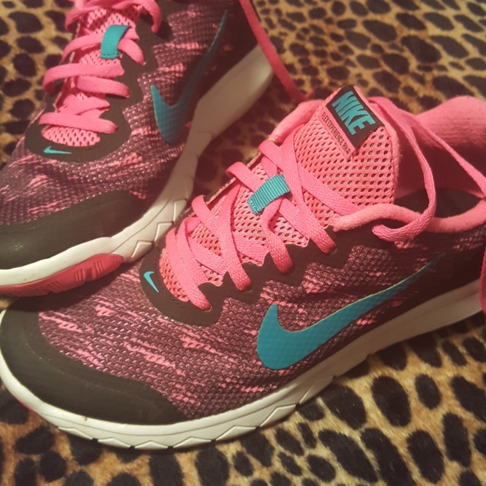 Nike shoes!!