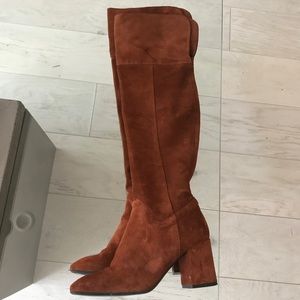 Over the knee heeled Suede Boots