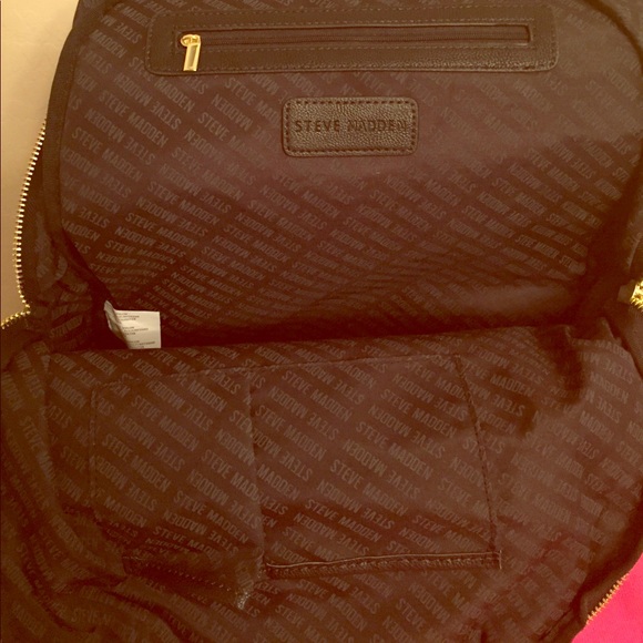 🎒Steve Madden Logo Backpack plus Bonus Case🎒 - Picture 5 of 8