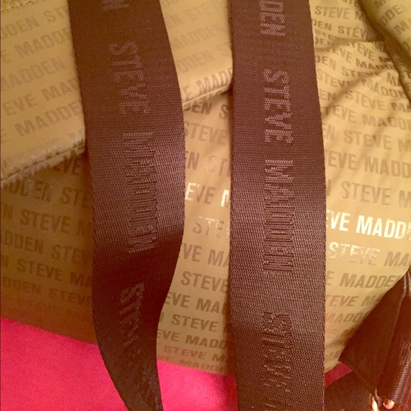 🎒Steve Madden Logo Backpack plus Bonus Case🎒 - Picture 7 of 8