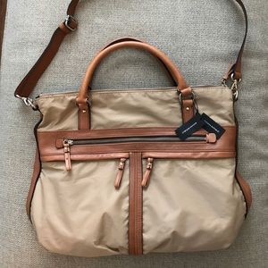 Beige/brown bag