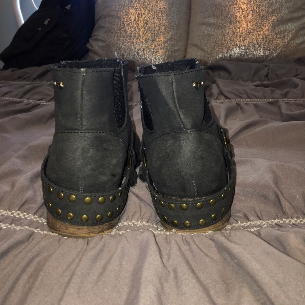Booties - Picture 3 of 3