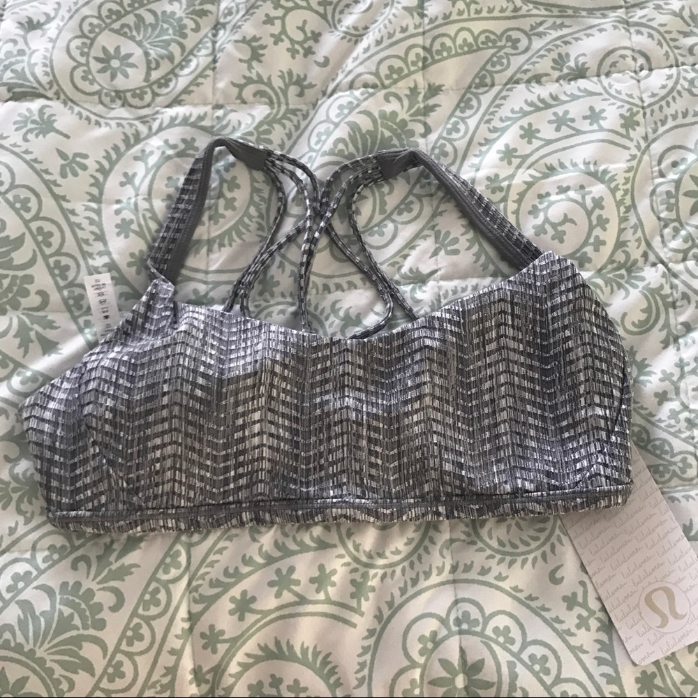 NWT Lululemon free to be zen bra 10