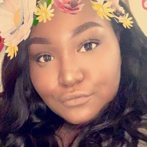 Meet your Posher, Kayanna