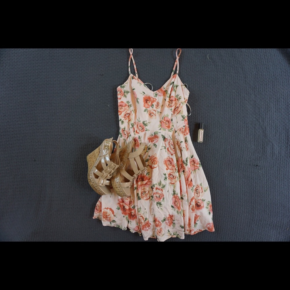| FOREVER 21 | floral mini flowy dress