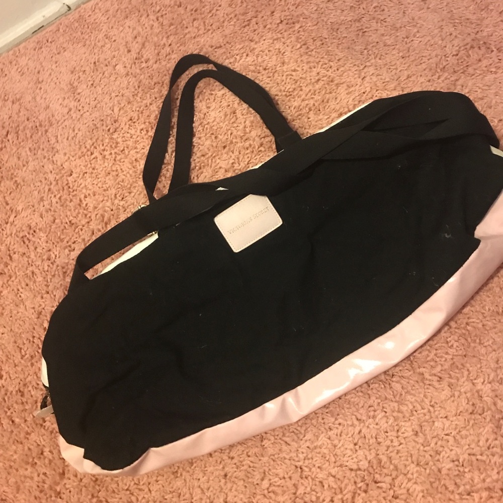 VS Duffel Bag NWOT
