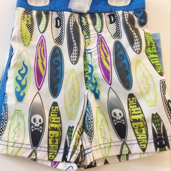 Boys  Swim shorts Core White Infant Size 24 months - Picture 4 of 8