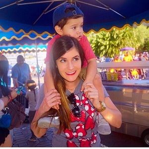 Minnie Mouse shirt