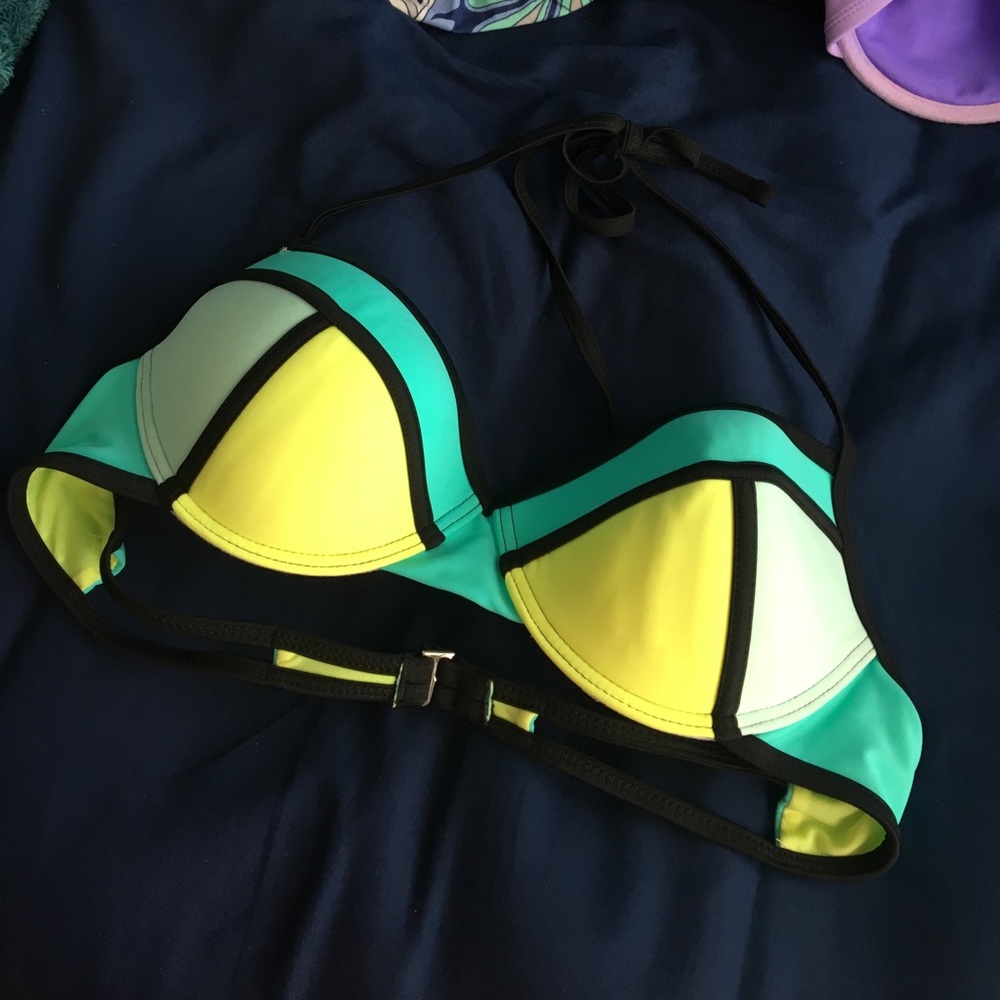 Swim suit top