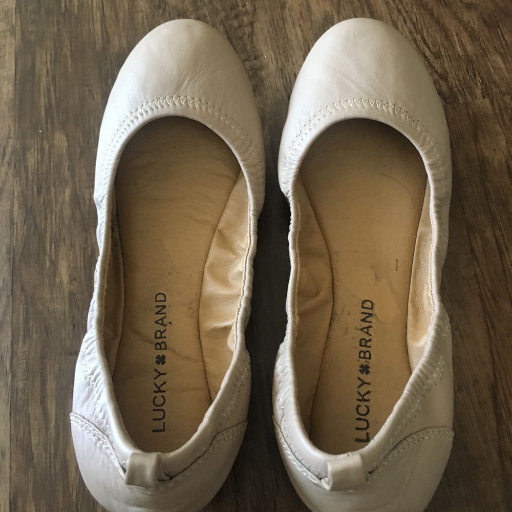 Lucky brand nude leather flats