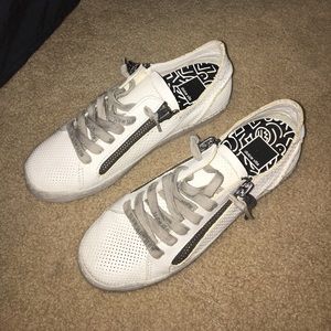 Dolce vita sneakers !