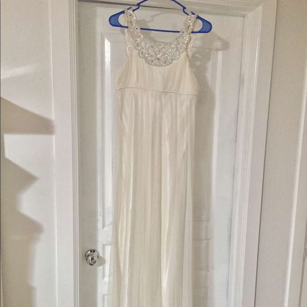 Adrianna Papell white evening gown