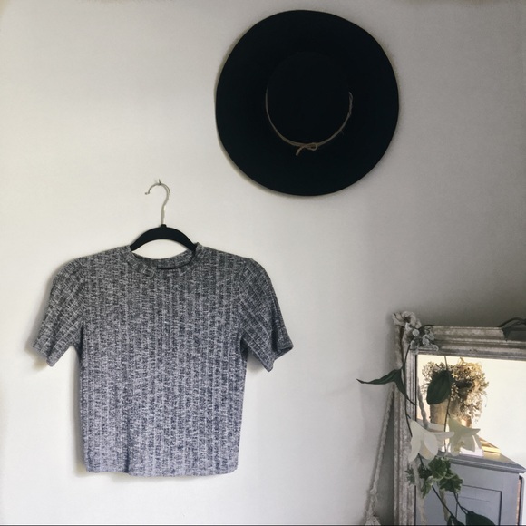 Forever21 • Grey Textured Top • Fitted • - Picture 1 of 3