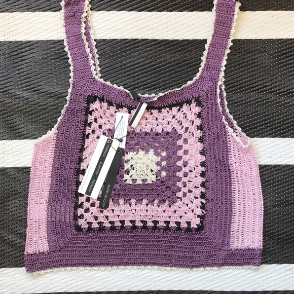 Metallic Chrochet Crop Top - Picture 2 of 4