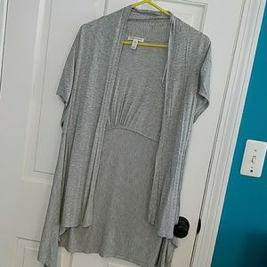 Long sweater/shawl short sleeves