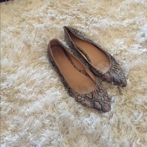 Old Navy Snakeskin patterned flats